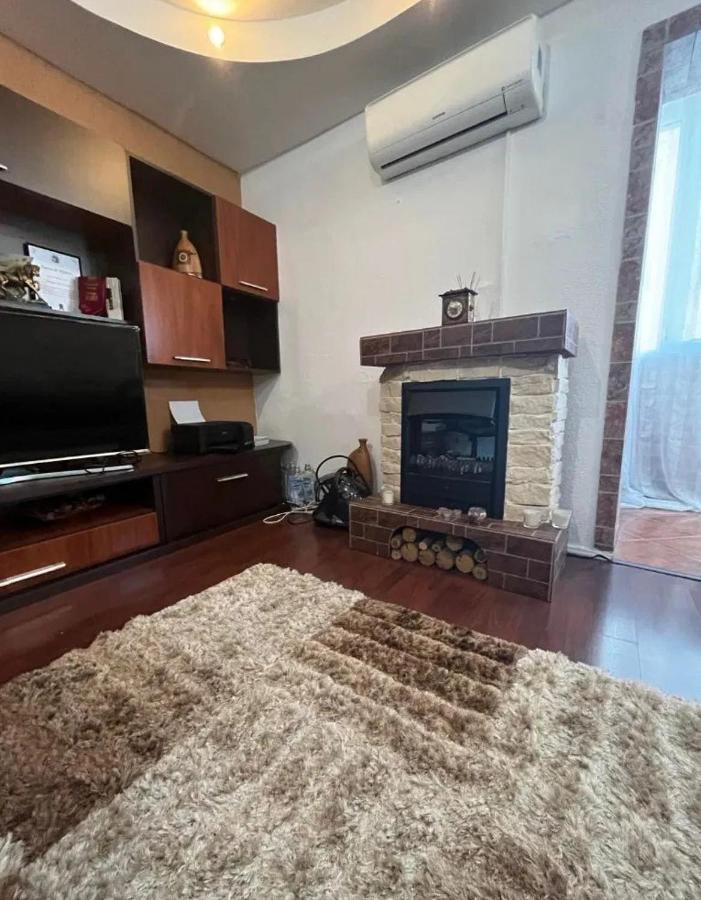 Modern Oasis With A Cozy Fireplace Your Stylish Apartment Minutes From Downtown Βουκουρέστι Εξωτερικό φωτογραφία