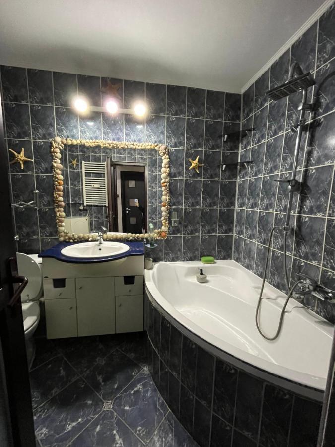 Modern Oasis With A Cozy Fireplace Your Stylish Apartment Minutes From Downtown Βουκουρέστι Εξωτερικό φωτογραφία