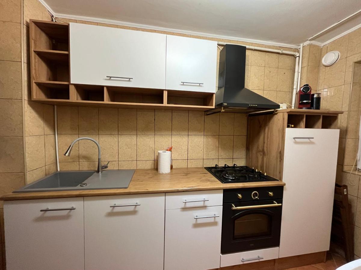 Modern Oasis With A Cozy Fireplace Your Stylish Apartment Minutes From Downtown Βουκουρέστι Εξωτερικό φωτογραφία