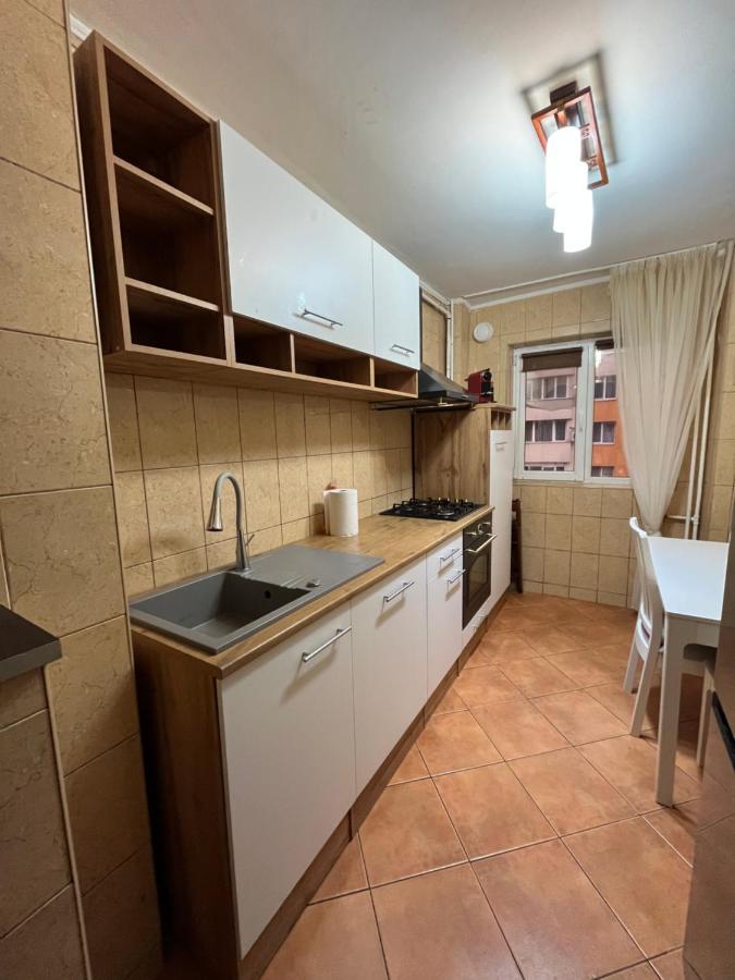 Modern Oasis With A Cozy Fireplace Your Stylish Apartment Minutes From Downtown Βουκουρέστι Εξωτερικό φωτογραφία