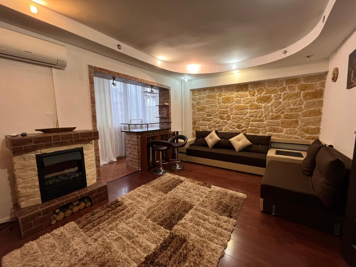 Modern Oasis With A Cozy Fireplace Your Stylish Apartment Minutes From Downtown Βουκουρέστι Εξωτερικό φωτογραφία
